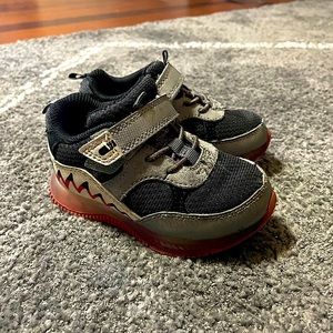 Stride Rite Pierce Wide Toddler Shark P40 Warhawk Airplane Shoes